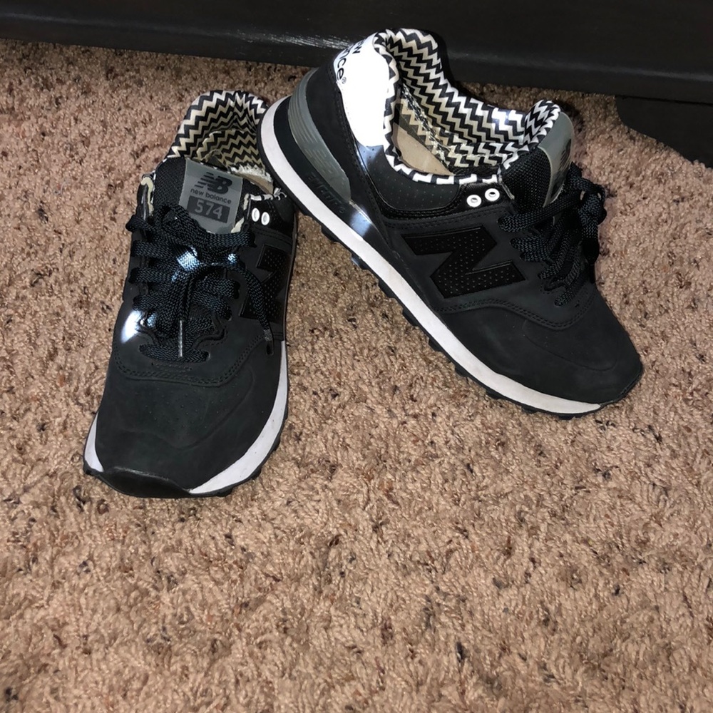 Black/White New Balance Shoes